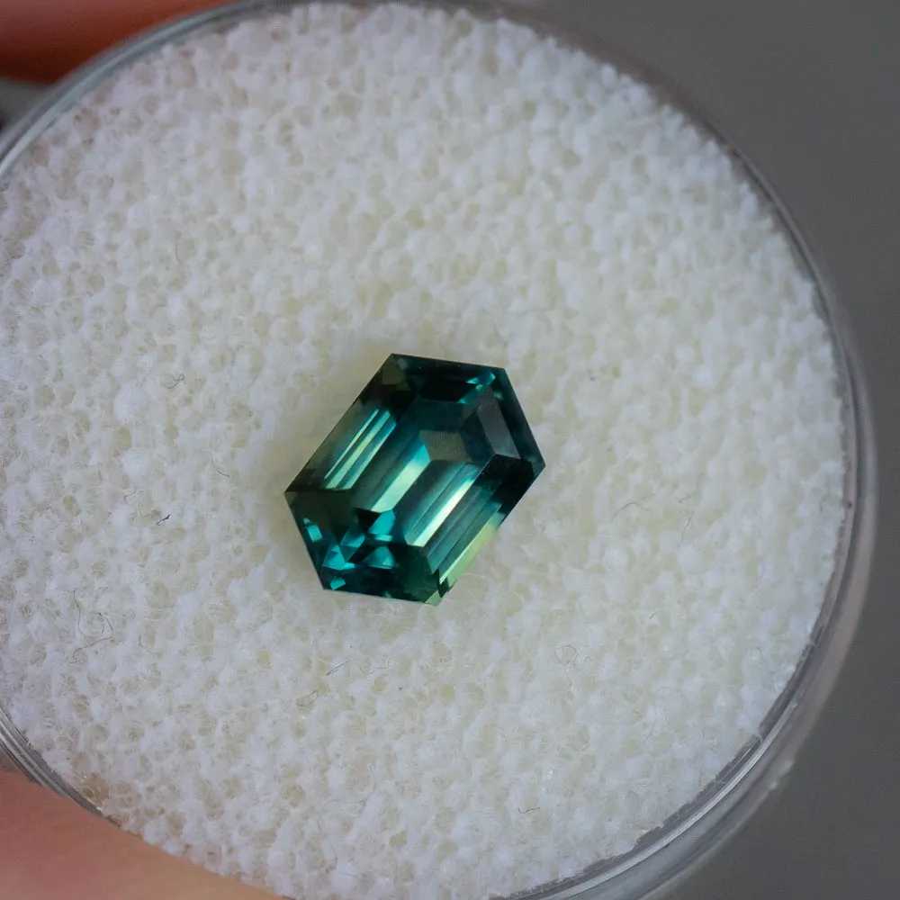 1.87CT ELONGATED HEXAGON NIGERIAN SAPPHIRE, UNTREATED, MEDIUM TEAL GREEN, 8.34X5.53X4.60MM