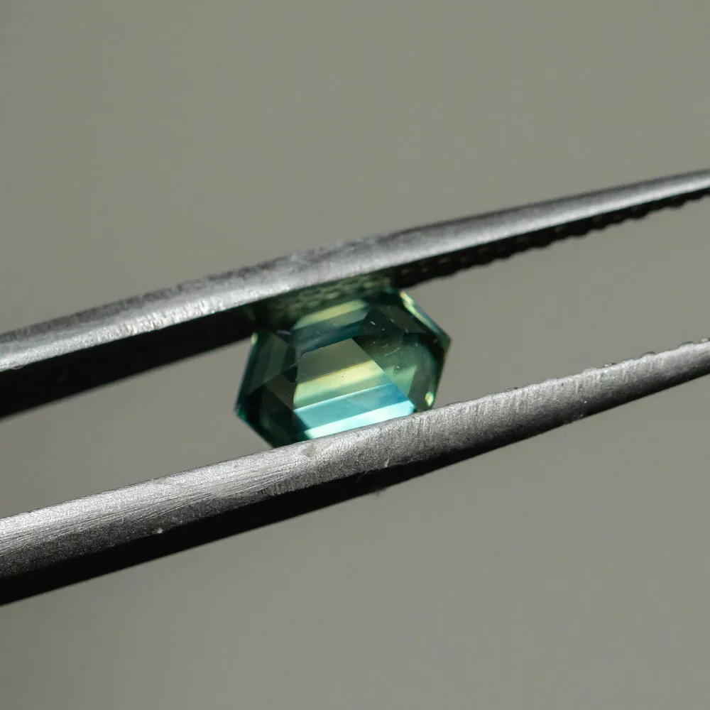 1.87CT ELONGATED HEXAGON NIGERIAN SAPPHIRE, UNTREATED, MEDIUM TEAL GREEN, 8.34X5.53X4.60MM